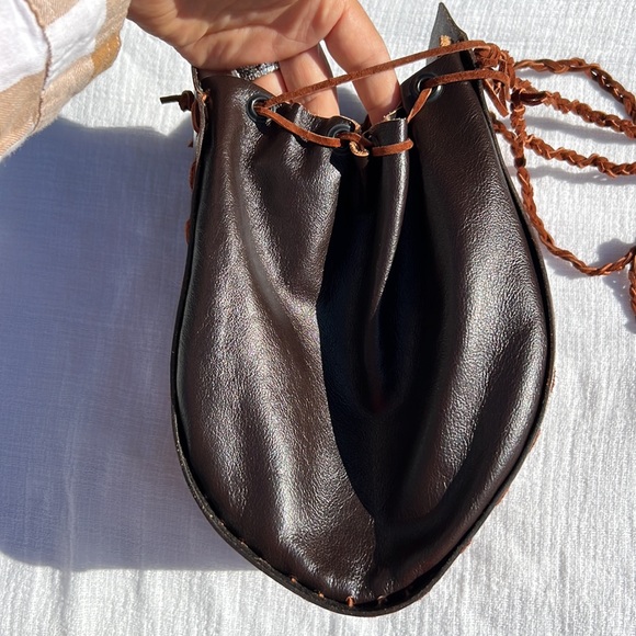 Leather Eagle bag. 🦅 - Picture 3 of 16